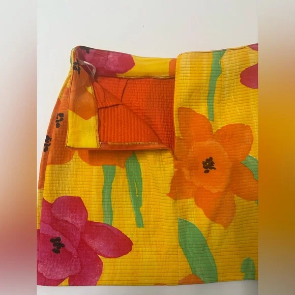 Joseph Ribkoff | Vintage Floral Mini Skirt - Picture 3 of 8